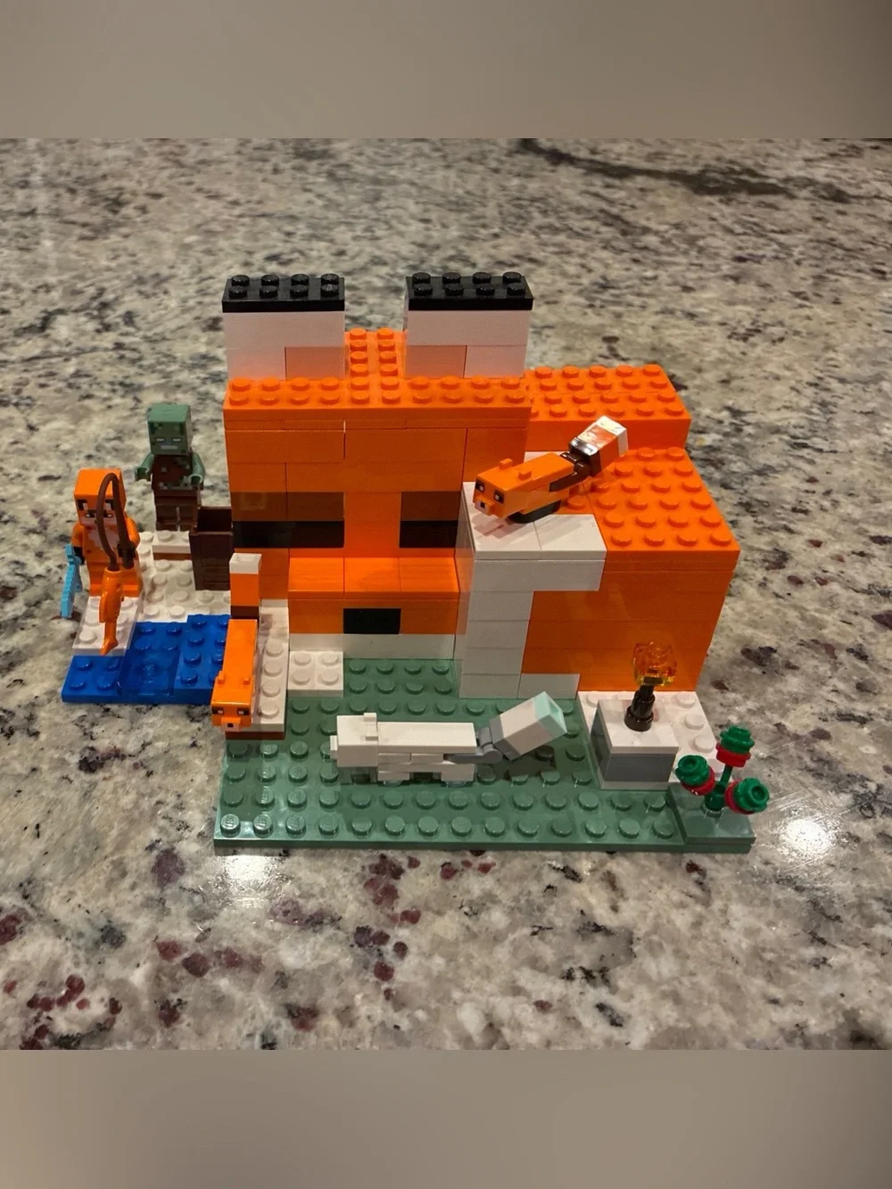 Lego #21178 The Fox Lodge Retired set no box 100% complete